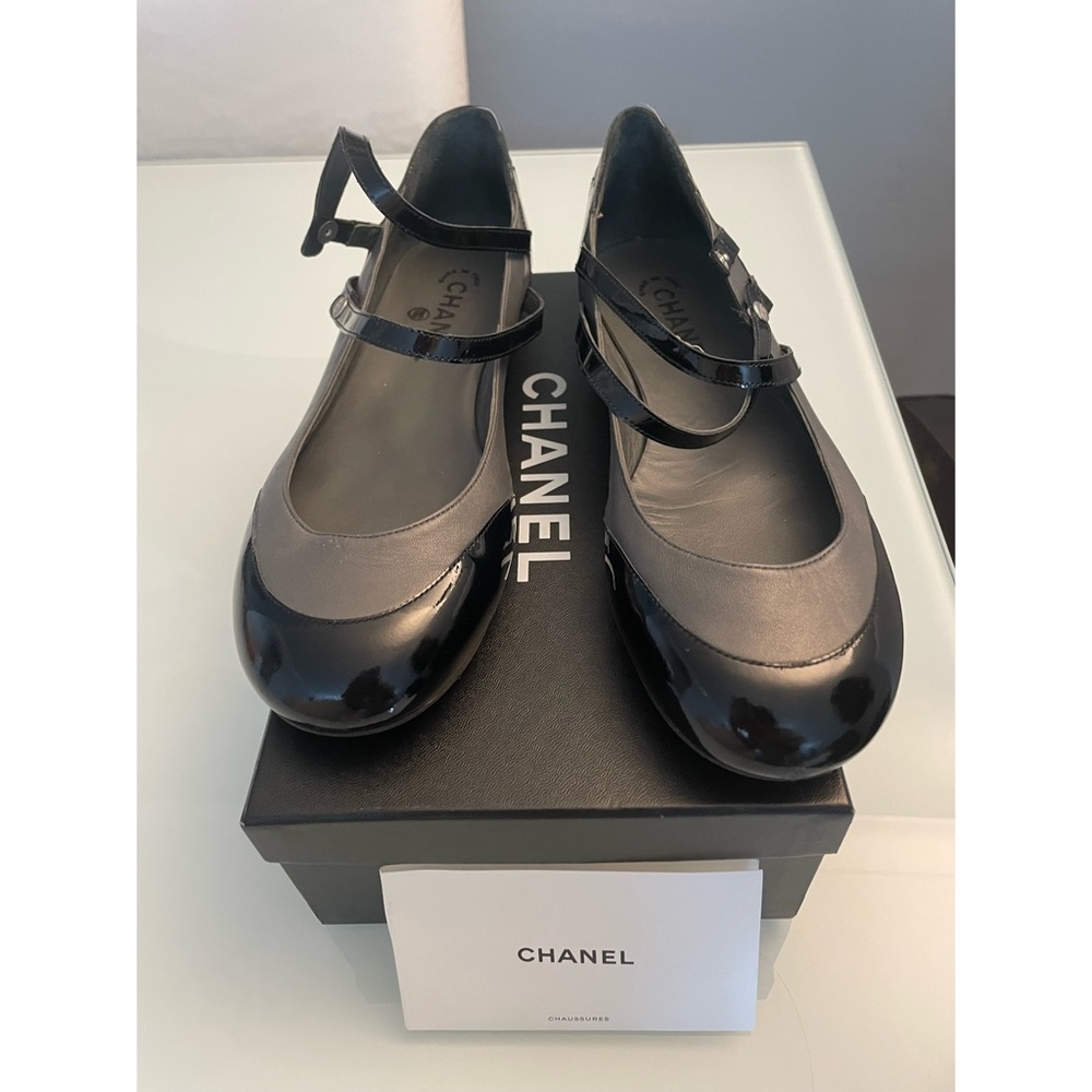 SALE‼️Chanel Flats Grey Size 41 Women